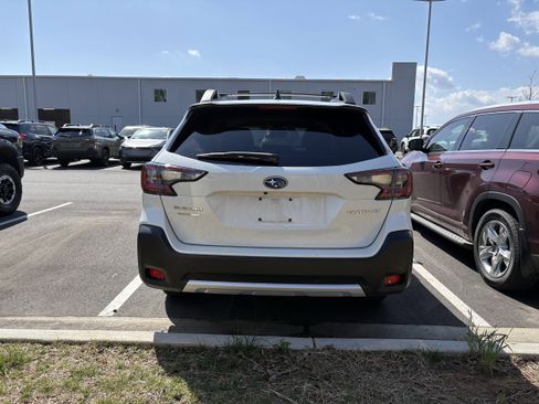 Certified 2023 Subaru Outback Limited image 5