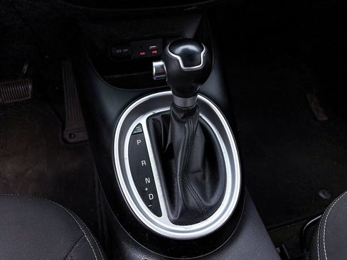 Used 2016 Kia Soul FWD image 13