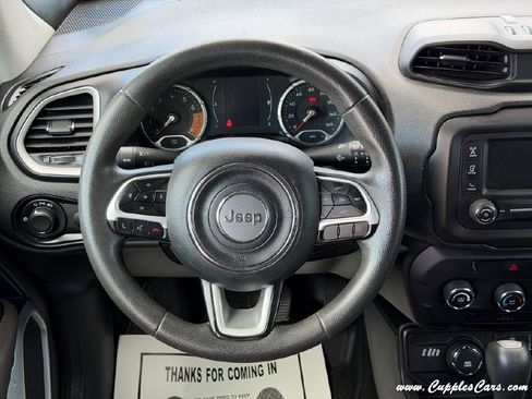 Used 2019 Jeep Renegade Sport image 19