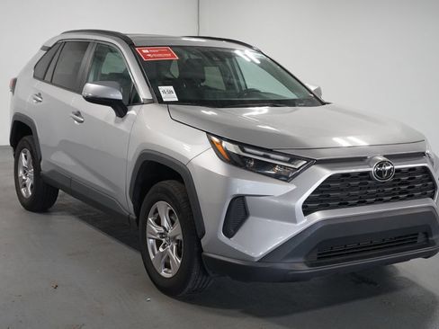 Used 2023 Toyota RAV4 XLE w/ Convenience Package FWD image 3