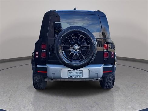 Used 2025 Land Rover Defender 110 S image 7