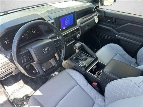 Certified 2025 Toyota Tacoma SR5 AWD/4WD image 3