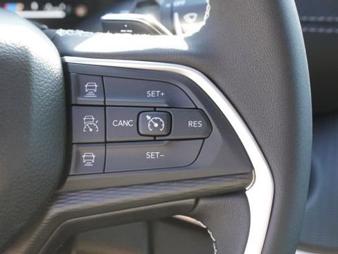 New 2026 Jeep Grand Cherokee L Laredo AWD/4WD image 28