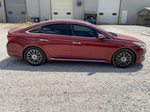 Used 2015 Hyundai Sonata Limited w/ Option Group 06 FWD image 2