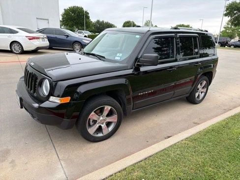 Used 2017 Jeep Patriot High Altitude FWD image 3