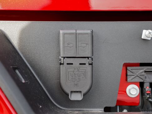 New 2026 GMC Sierra 1500 AT4 w/ AT4 Premium Package image 11