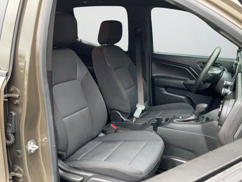 Used 2023 Chevrolet Colorado W/T RWD image 20