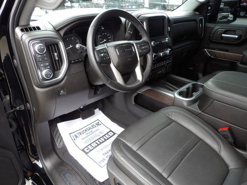 Used 2023 GMC Sierra 3500 Denali w/ Denali Ultimate Package image 16