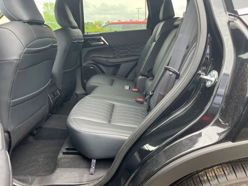 New 2026 Mitsubishi Outlander SEL Black Edition FWD image 5