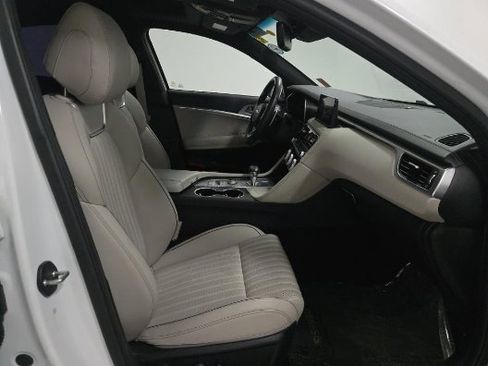 Used 2023 Genesis G70 3.3T w/ Sport Advanced Package image 8