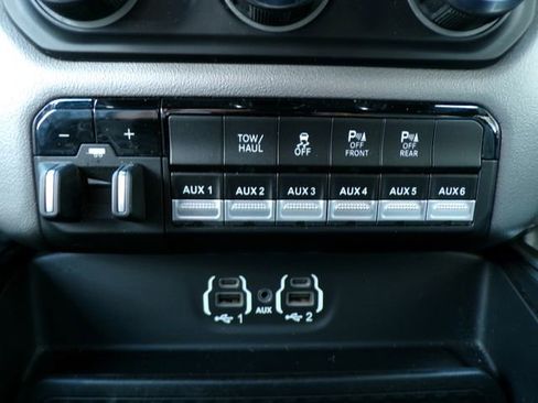 Used 2024 RAM 2500 Big Horn w/ Snow Chief Group image 27