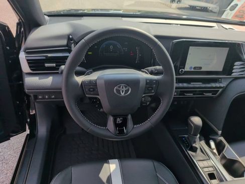 Used 2026 Toyota Camry SE FWD image 13