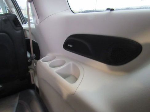 Used 2017 Chrysler Pacifica Touring-L Plus image 34