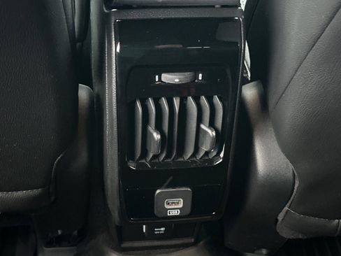 Used 2024 Jeep Compass Latitude image 40