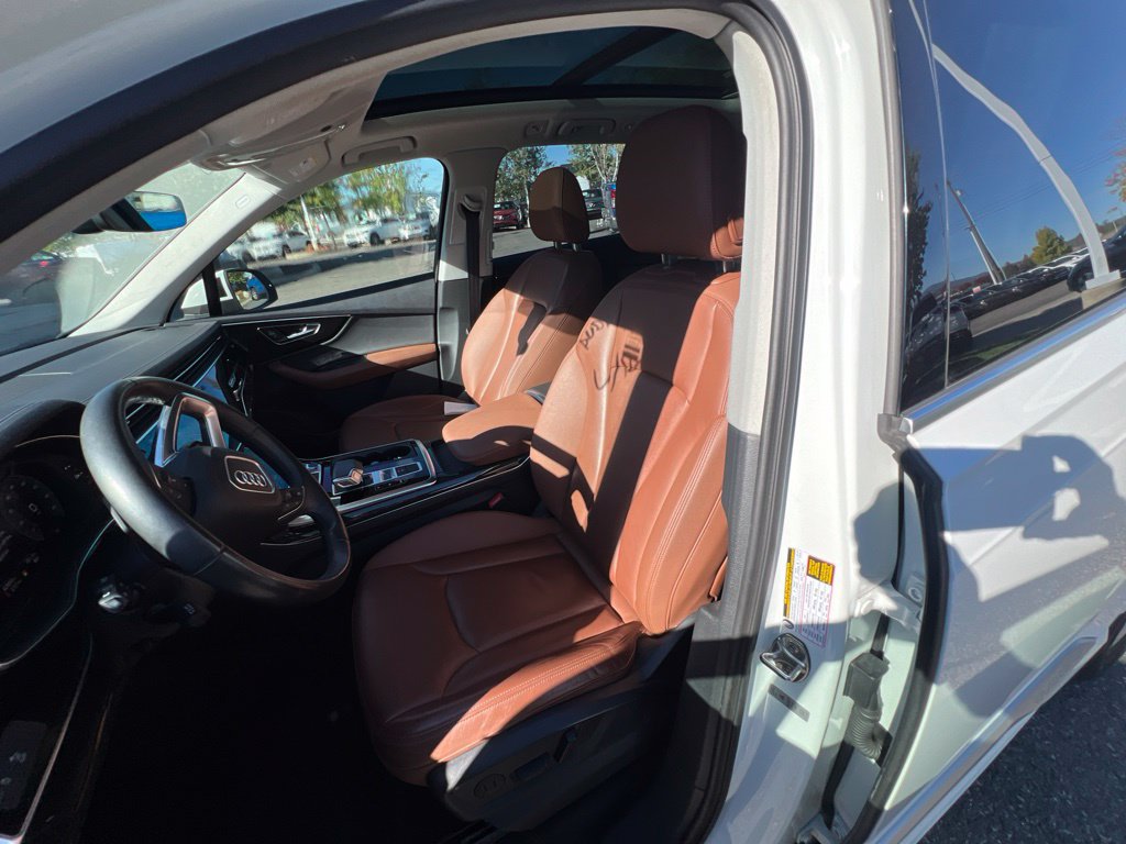 Used 2023 Audi Q7 3.0T Premium w/ Convenience Package AWD/4WD image 22