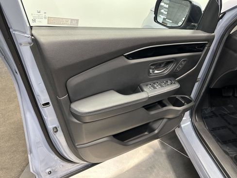 Used 2024 Honda Pilot Touring image 13