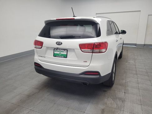 Used 2016 Kia Sorento FWD image 7