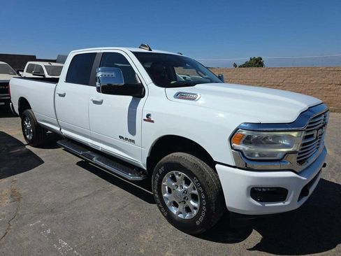 Used 2024 RAM 2500 Laramie AWD/4WD image 3