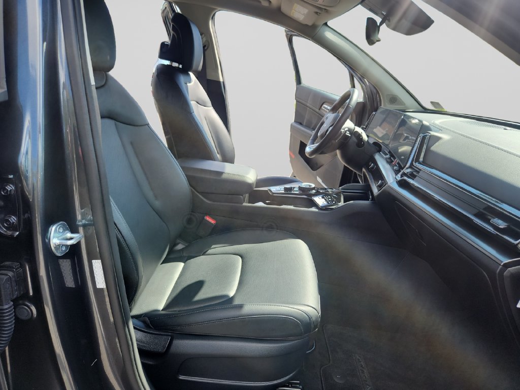 Certified 2023 Kia Sportage EX AWD/4WD image 17