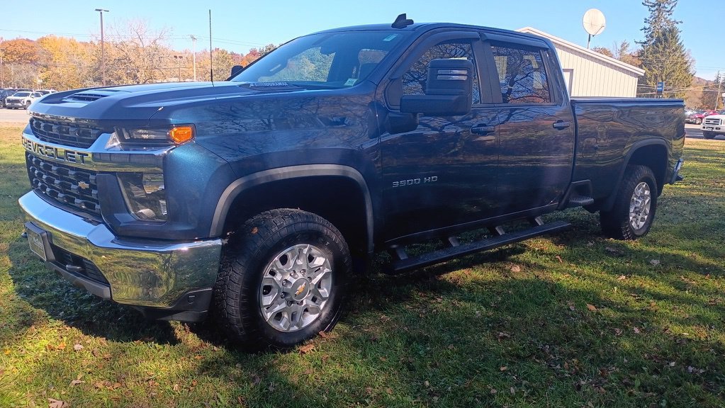 Used 2022 Chevrolet Silverado 3500 LT w/ Remote Start Package AWD/4WD image 3