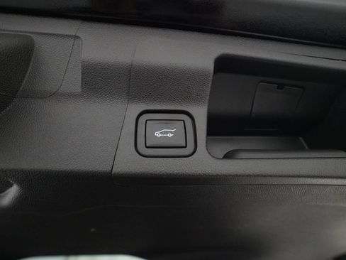 Used 2023 GMC Acadia Denali w/ Trailering Package AWD/4WD image 15