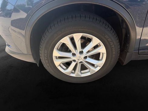 Used 2015 Nissan Rogue SV AWD/4WD image 12