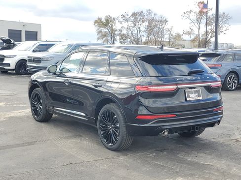 New 2026 Lincoln Corsair Premiere image 3