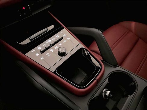 Used 2026 Porsche Cayenne S image 20