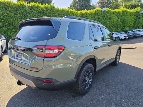 New 2026 Honda Pilot TrailSport image 8