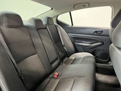 Used 2024 Nissan Altima 2.5 SV FWD image 13