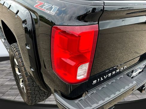Used 2017 Chevrolet Silverado 1500 LTZ Z71 w/ LTZ Plus Package AWD/4WD image 26