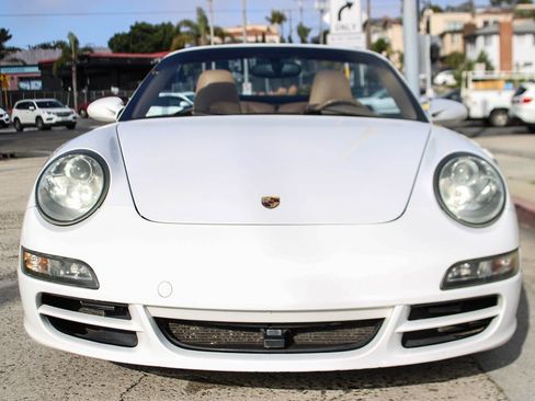 Used 2005 Porsche 911 Carrera RWD image 10