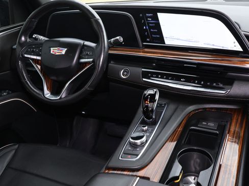 Used 2021 Cadillac Escalade Premium Luxury w/ LPO, Illumination Package image 10