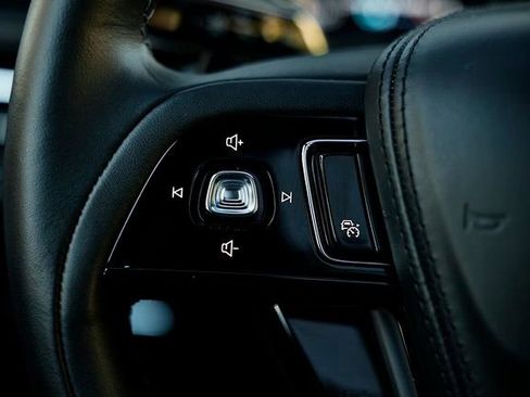 Used 2025 Lincoln Aviator Black Label w/ Jet Appearance Package image 35