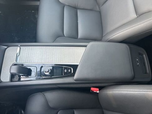 Certified 2025 Volvo XC60 B5 Plus AWD/4WD image 26