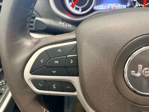 Used 2018 Jeep Cherokee Overland w/ Technology Group image 25