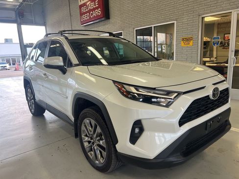 Used 2025 Toyota RAV4 XLE Premium FWD image 3