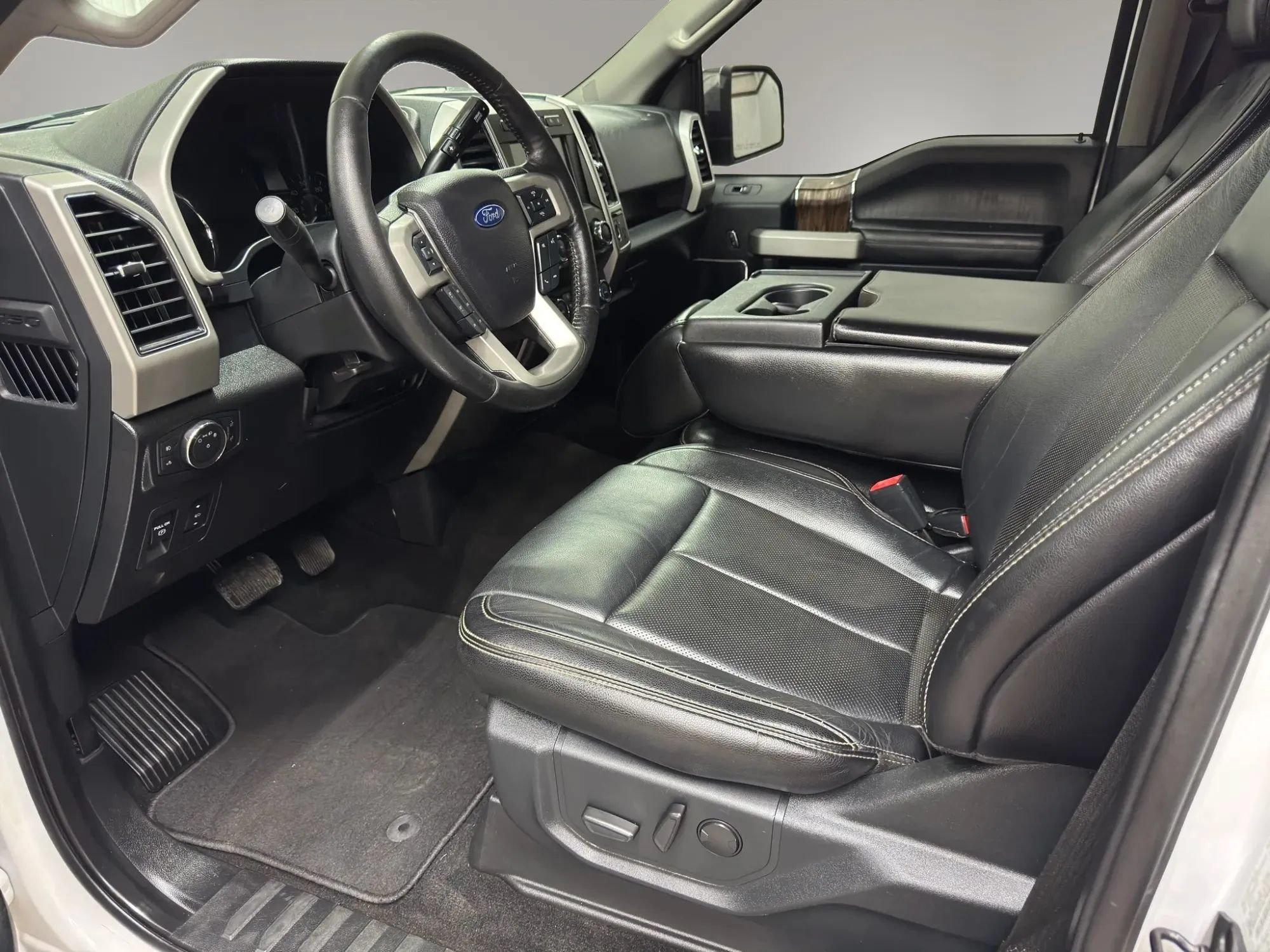 Used 2020 Ford F150 Lariat AWD/4WD image 10