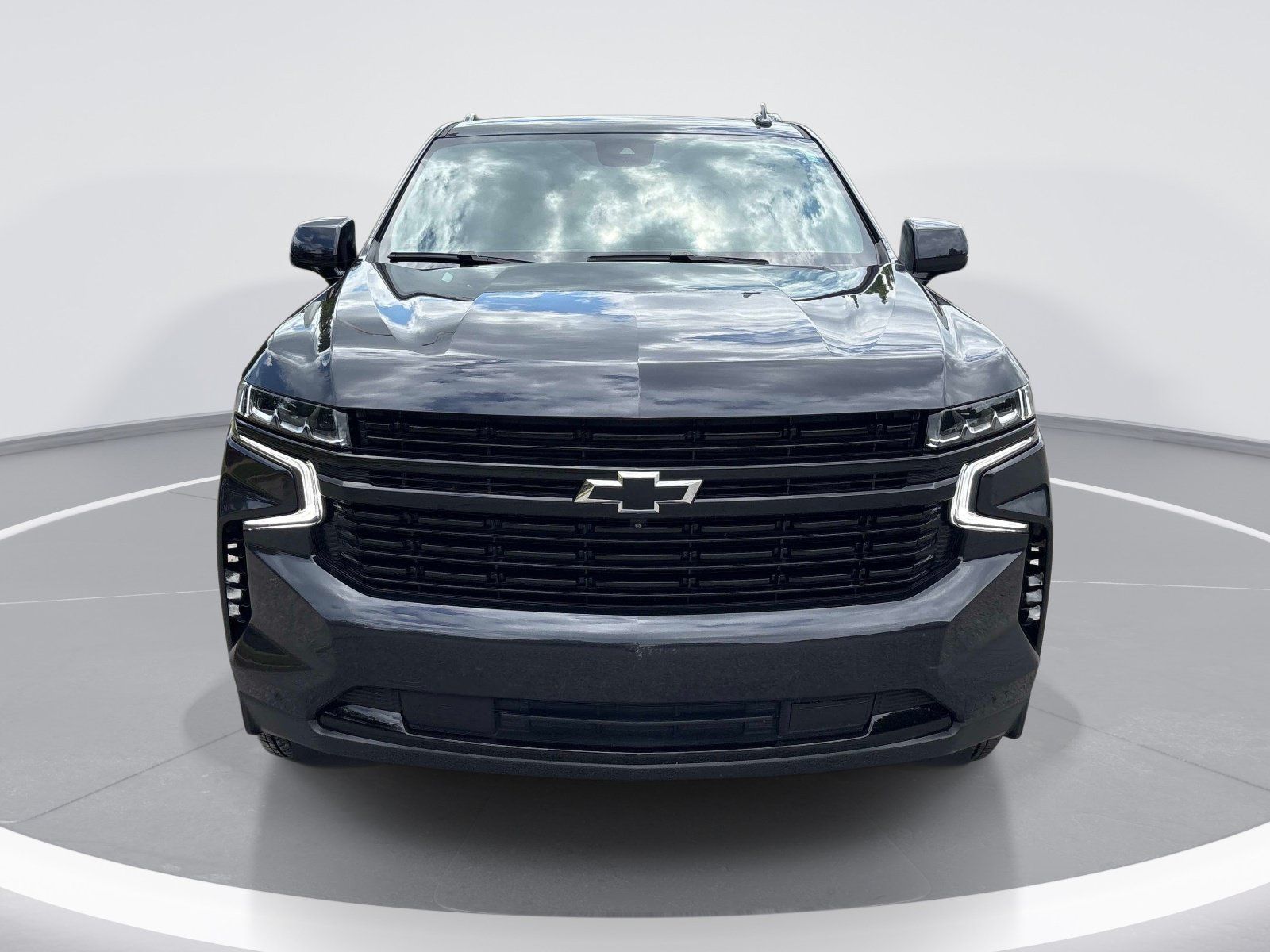 Used 2023 Chevrolet Tahoe RST w/ Luxury Package AWD/4WD image 2