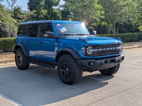 Certified 2025 Ford Bronco Badlands AWD/4WD image 2