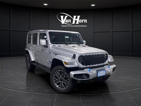 Used 2024 Jeep Wrangler High Altitude AWD/4WD image 26
