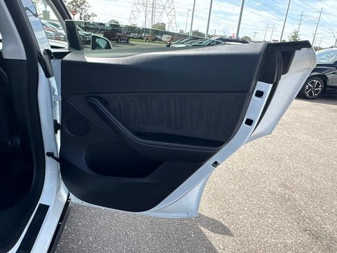Used 2022 Tesla Model Y Performance AWD/4WD image 17