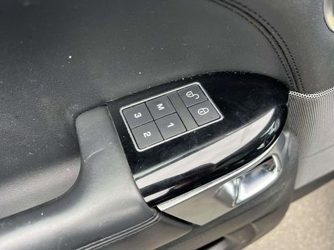 Used 2019 Land Rover Range Rover Sport HSE image 19