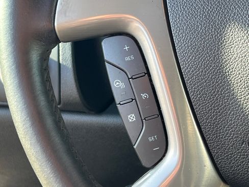 Used 2013 Chevrolet Tahoe LTZ image 20