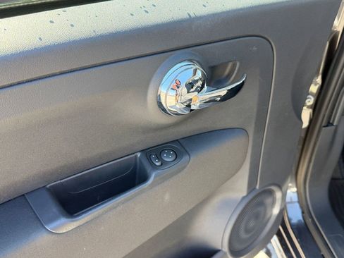 Used 2015 FIAT 500 Pop image 12