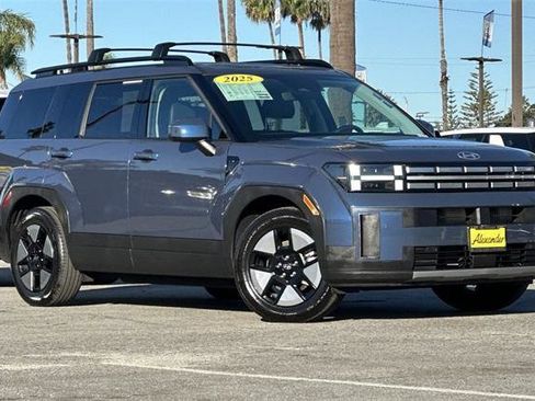 Certified 2025 Hyundai Santa Fe SEL image 2