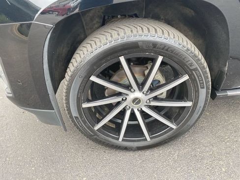 Used 2019 Cadillac Escalade ESV Platinum AWD/4WD image 10