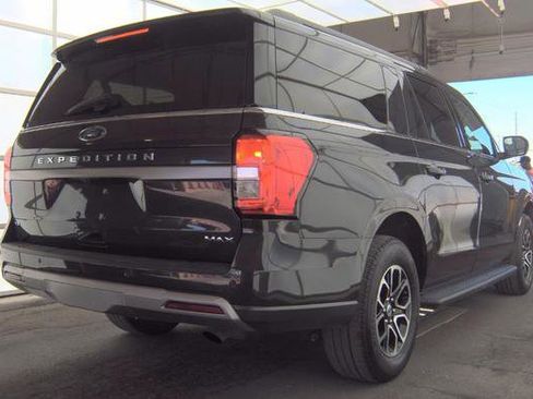 Used 2024 Ford Expedition Max XLT image 3