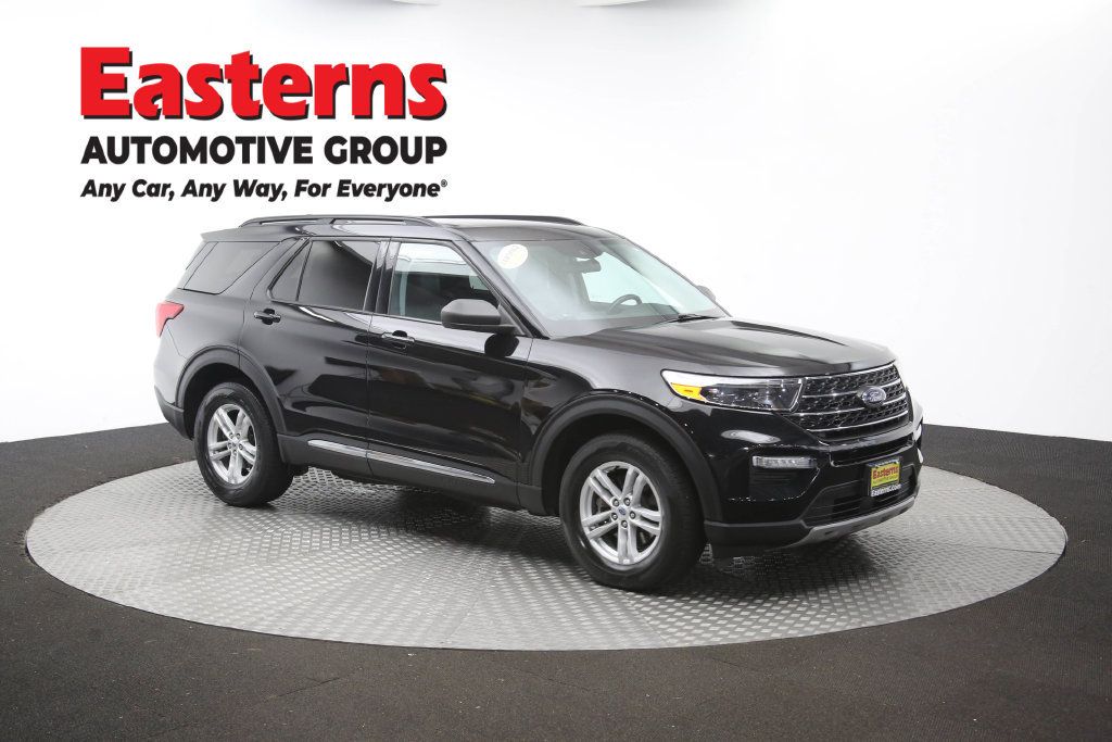 Used 2022 Ford Explorer XLT w/ Equipment Group 202A AWD/4WD image 45