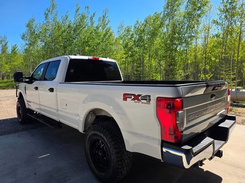 Used 2022 Ford F250 XL w/ Power Equipment Group AWD/4WD image 5